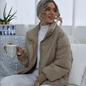 Puffer Jacket in Khaki